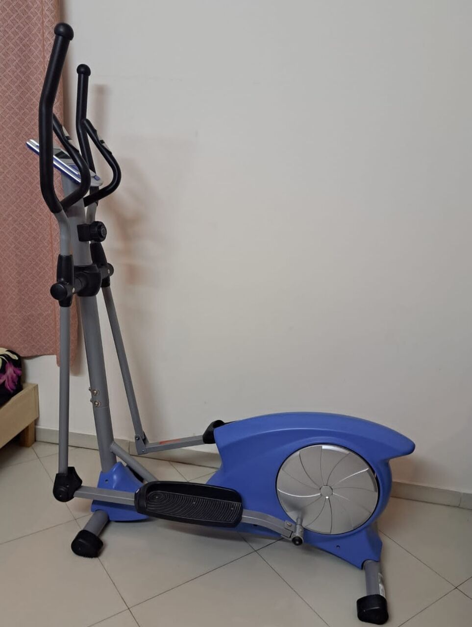 Al Malqa, Sporting Goods, SAR 350,  Crosstrainer Available For Sale