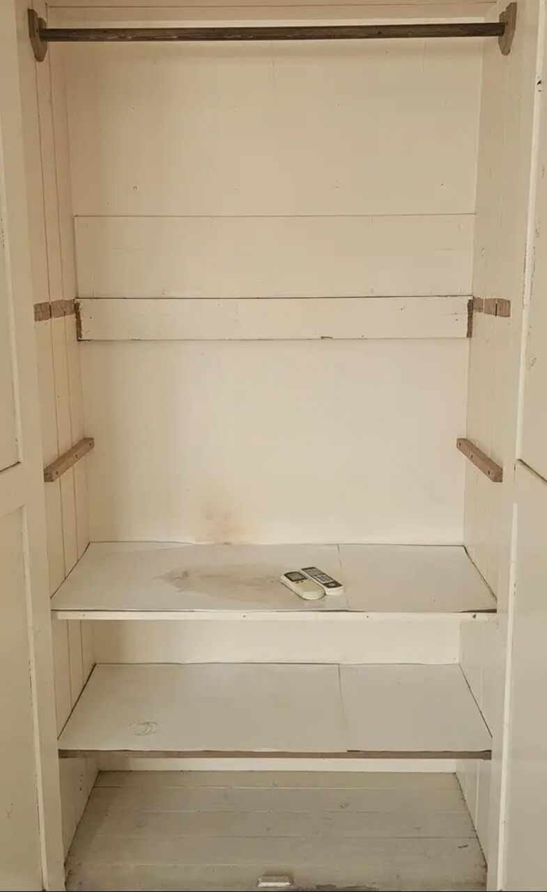 Manama, Furniture, BHD 10,  Cupboard With Mirrored Doors For Sale