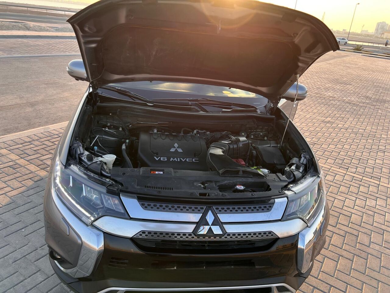 Manama, Vehicles, Cars & Trucks , BHD 5800,  Mitsubishi Outlander,  2019,  Automatic,  88000 KM,    7 SEATER PASSING TILL MAY 2027 EXCELLENT CONDITION