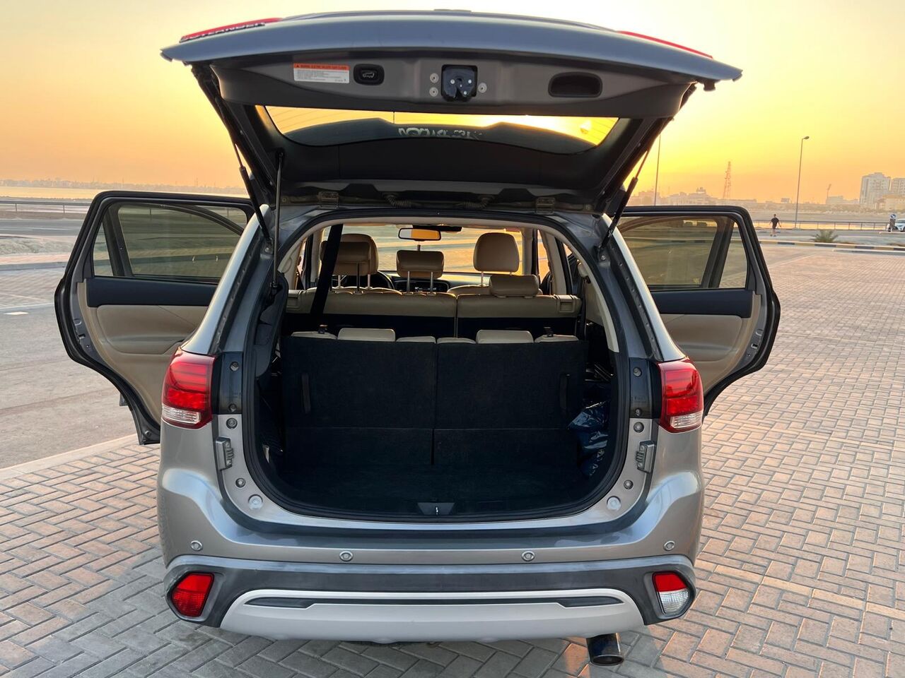 Manama, Vehicles, Cars & Trucks , BHD 5800,  Mitsubishi Outlander,  2019,  Automatic,  88000 KM,    7 SEATER PASSING TILL MAY 2027 EXCELLENT CONDITION