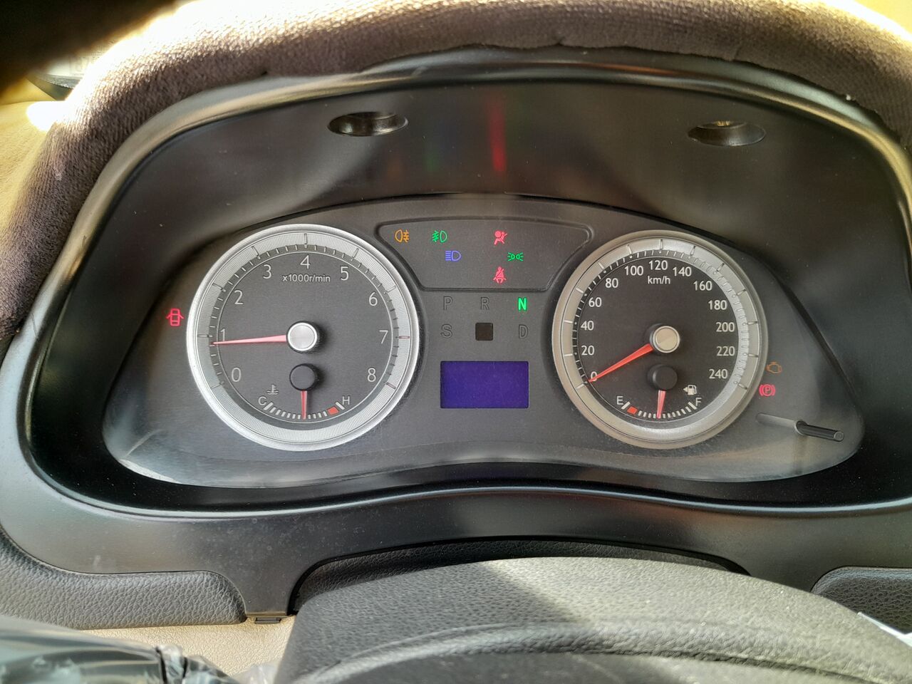 Riyadh, Vehicles, Cars & Trucks , SAR 13,  Geely Emgrand EC7,  2012,  Automatic,  257000 KM,  Geely Emgrand EC8  Model 13,000 SAR.(257,000 Mileage) Fuel Efficient. Second Owner