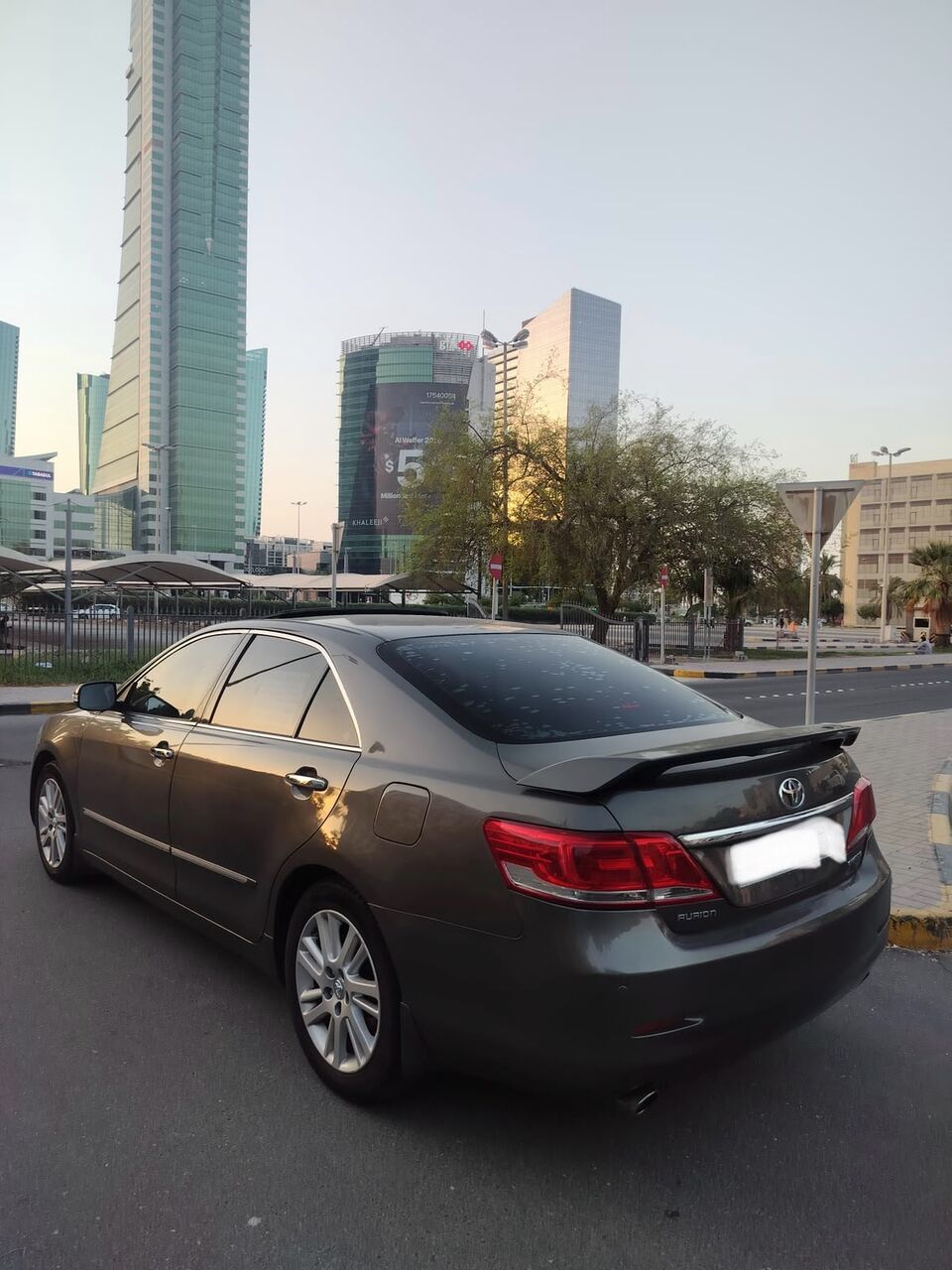 Manama, Vehicles, Cars & Trucks , BHD 2200,  Toyota Avalon,  2011,  ,