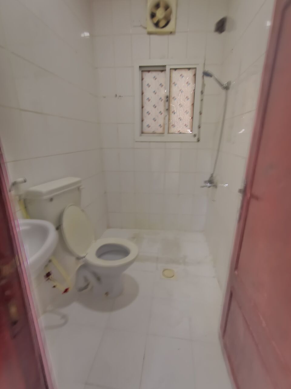 Gudaibiya, Apartments, Flats, Houses & Villas, BHD 200/month,  2 BR,  Semi Furnished 2 Bedroom Flat For Rent In Gudaibiya With Electricity
