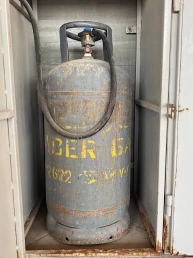 Tubli, Household Items, BHD 25,  Nader Gas Cylinder With Regulator
