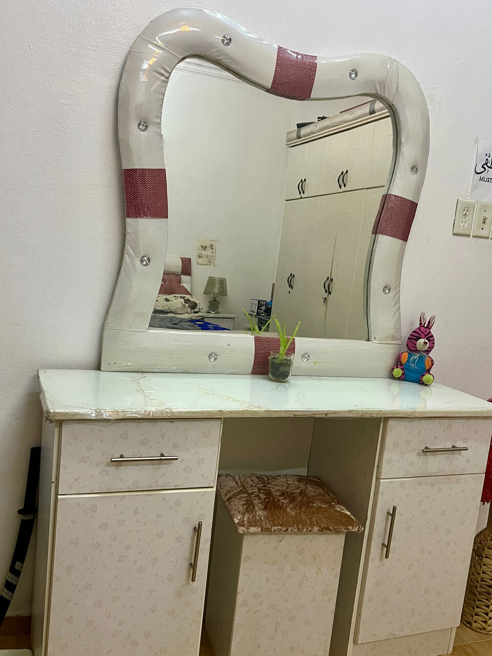 Dammam, Furniture, SAR 850,  Complete Bedroom Set &ndash; Bed + Dressing + 2 Side Tables | Good Condition