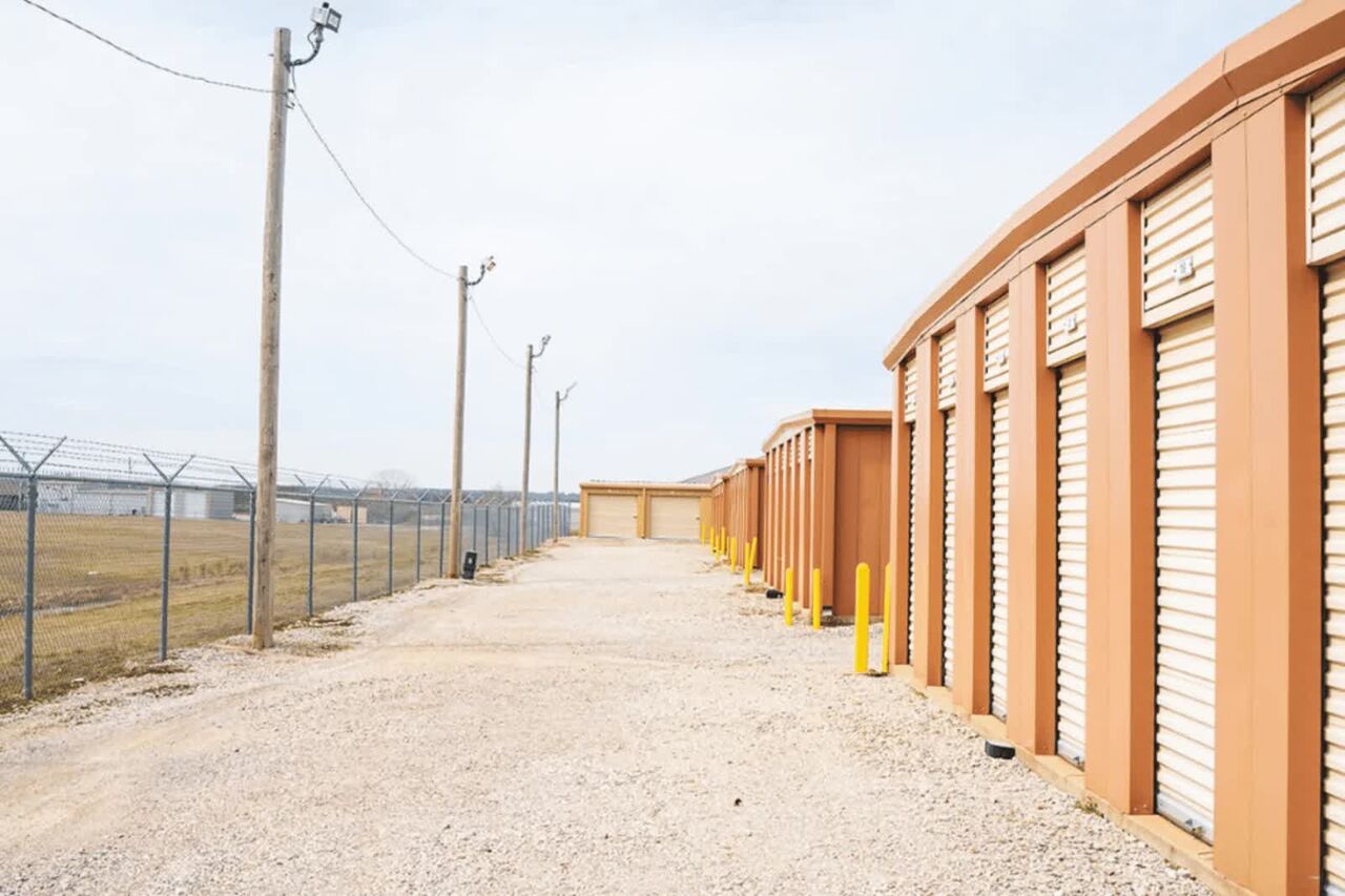 New York, Business, Click Storage - Muskogee Central