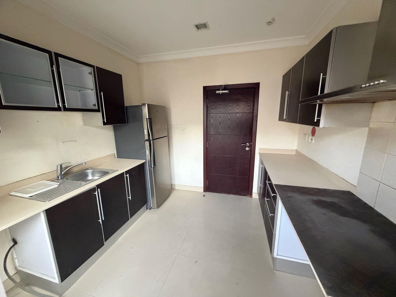 Salmaniya, Apartments, Flats, Houses & Villas, BHD 270/month,  2 BR,  2 Bedroom Flat For Rent Without Ewa