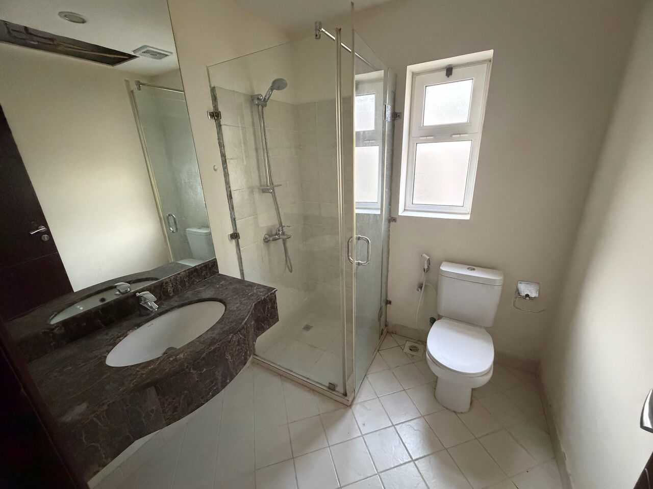 Salmaniya, Apartments, Flats, Houses & Villas, BHD 270/month,  2 BR,  2 Bedroom Flat For Rent Without Ewa