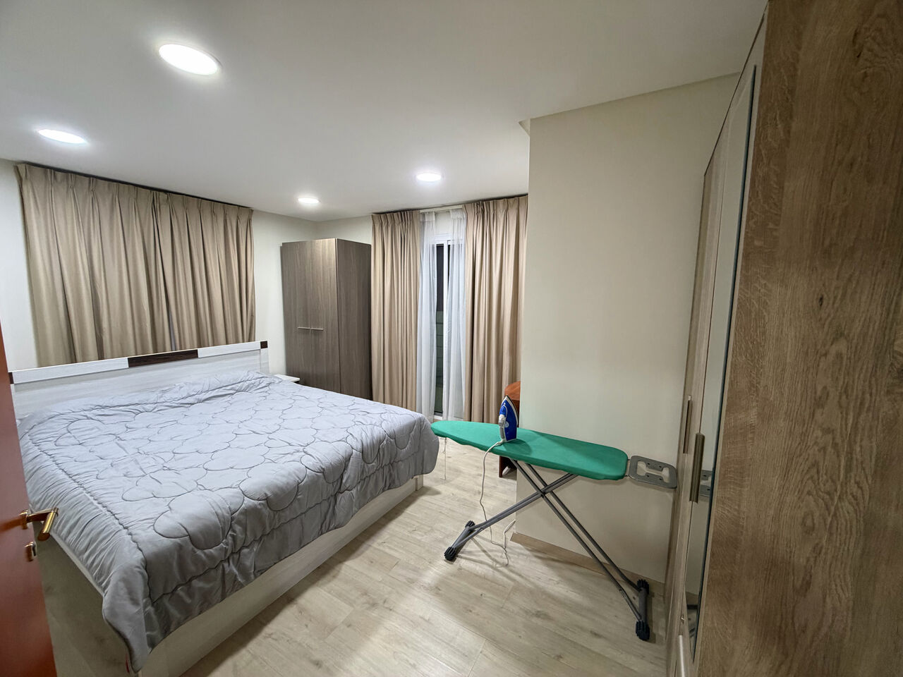 Adliya, Apartments, Flats, Houses & Villas, BHD 300/month,  1 BR,  1 Bedroom Flat For Rent With Ewa
