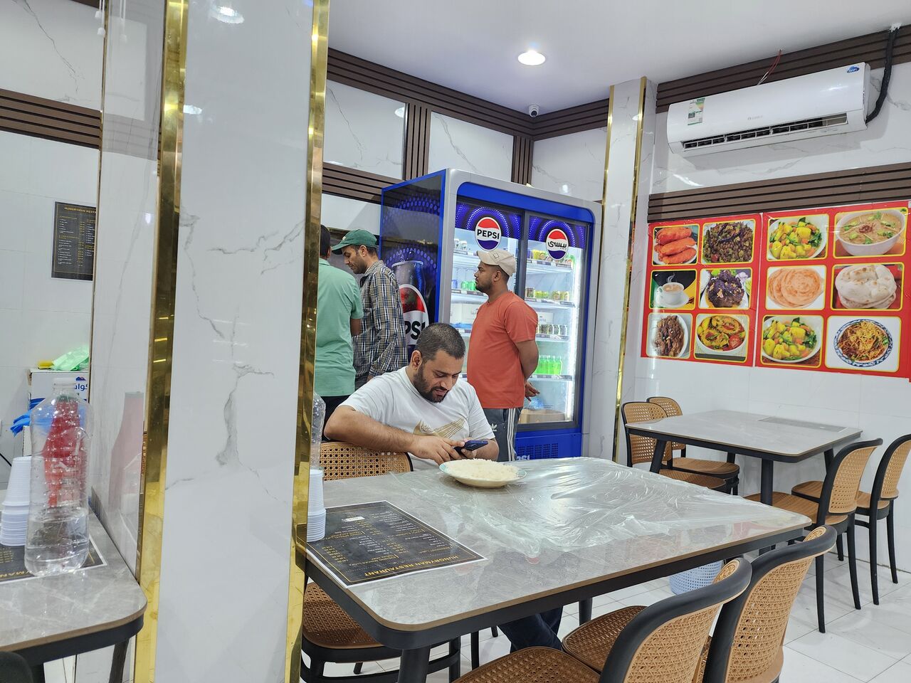 Al Badiyah, Shops, SAR 120000,  90 Sq. Meter,  A New Running Restaurant To Be Sold