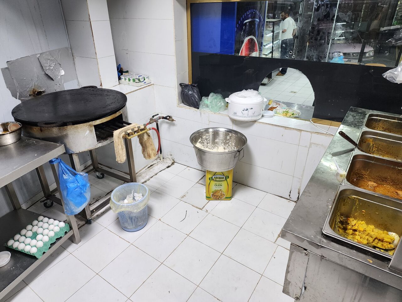 Al Badiyah, Shops, SAR 120000,  90 Sq. Meter,  A New Running Restaurant To Be Sold