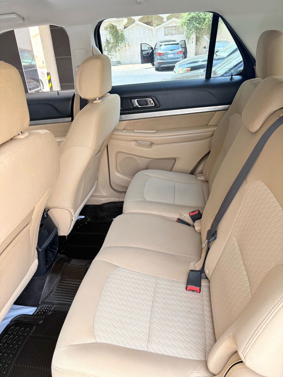 Riyadh, Vehicles, Cars & Trucks , SAR 45000,  Ford Explorer,  2016,  Automatic,  270000 KM,
