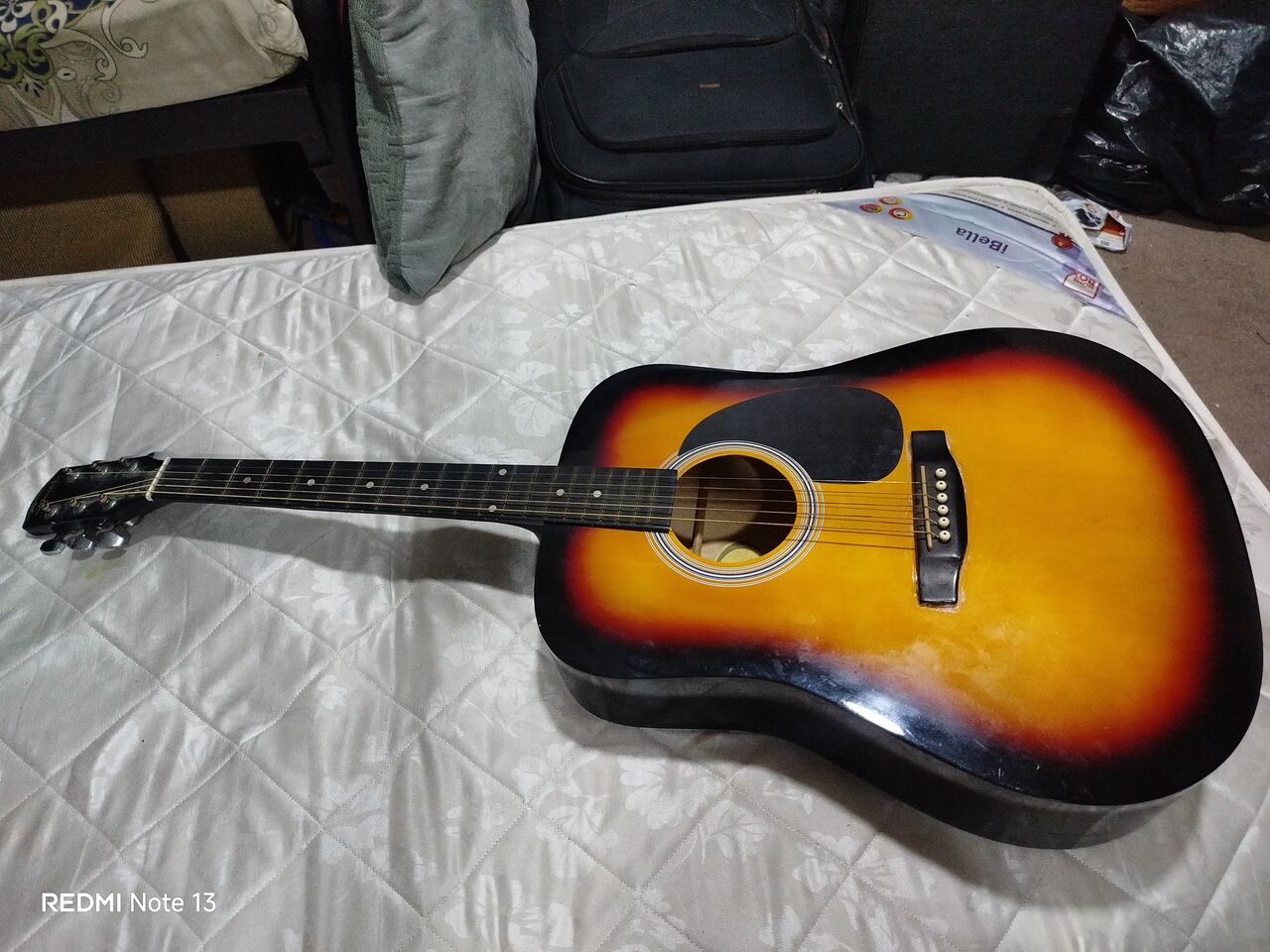 Al Khobar Al Shamalia, Electrical & Plumbing, SAR 160,  Beautiful Acoustic Guitar With Great Sound Quality