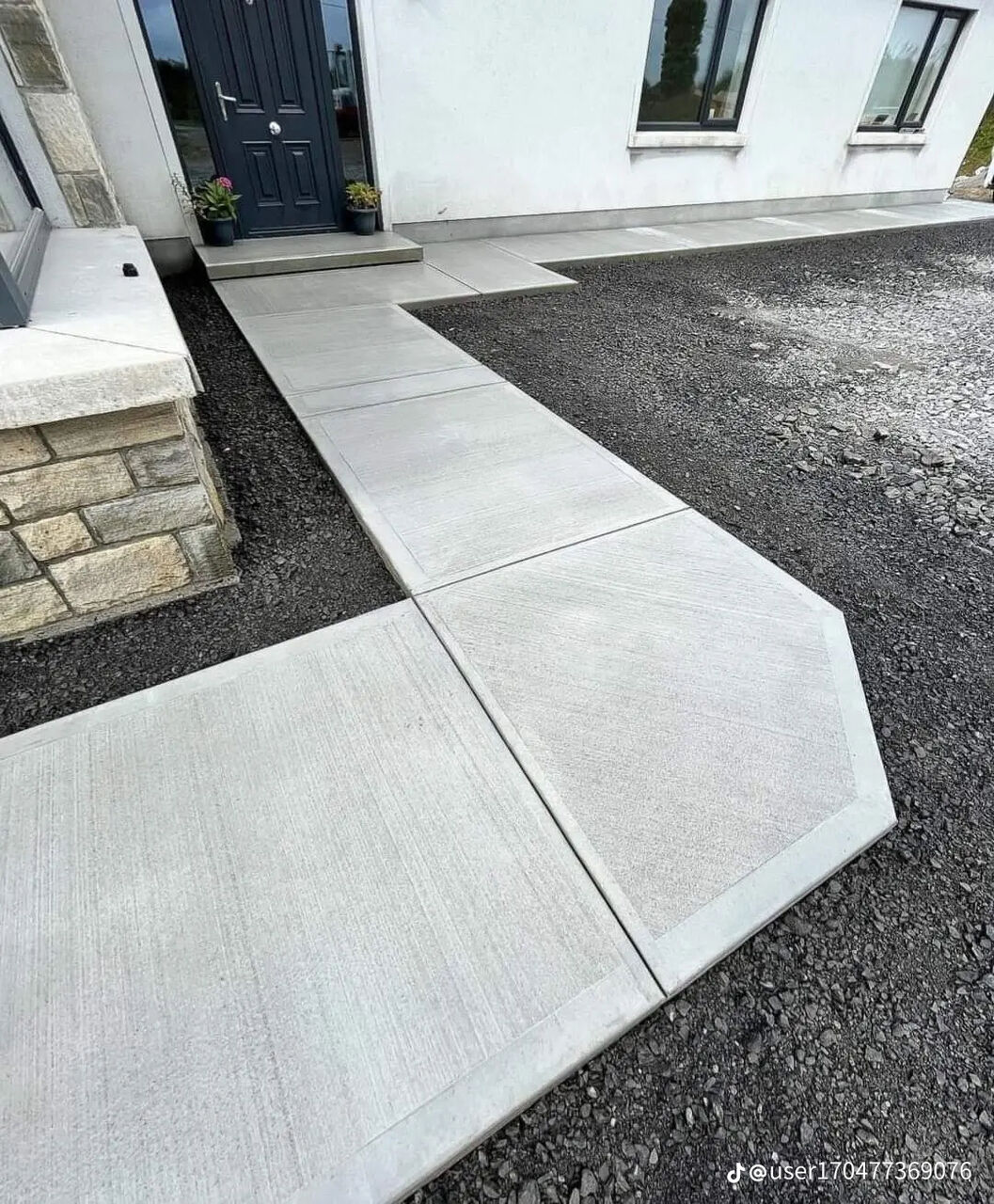 Al Aziziyah, Construction, Concrete