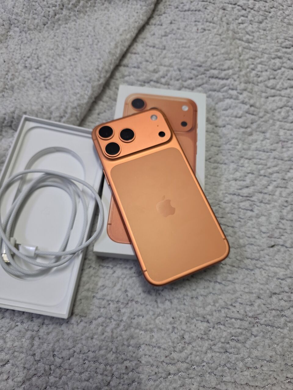 Khobar, Mobile Phones, SAR 4950,  IPhone 17 Pro Max 512gb 100 Battery Life Only Serious Buyer Contact Me