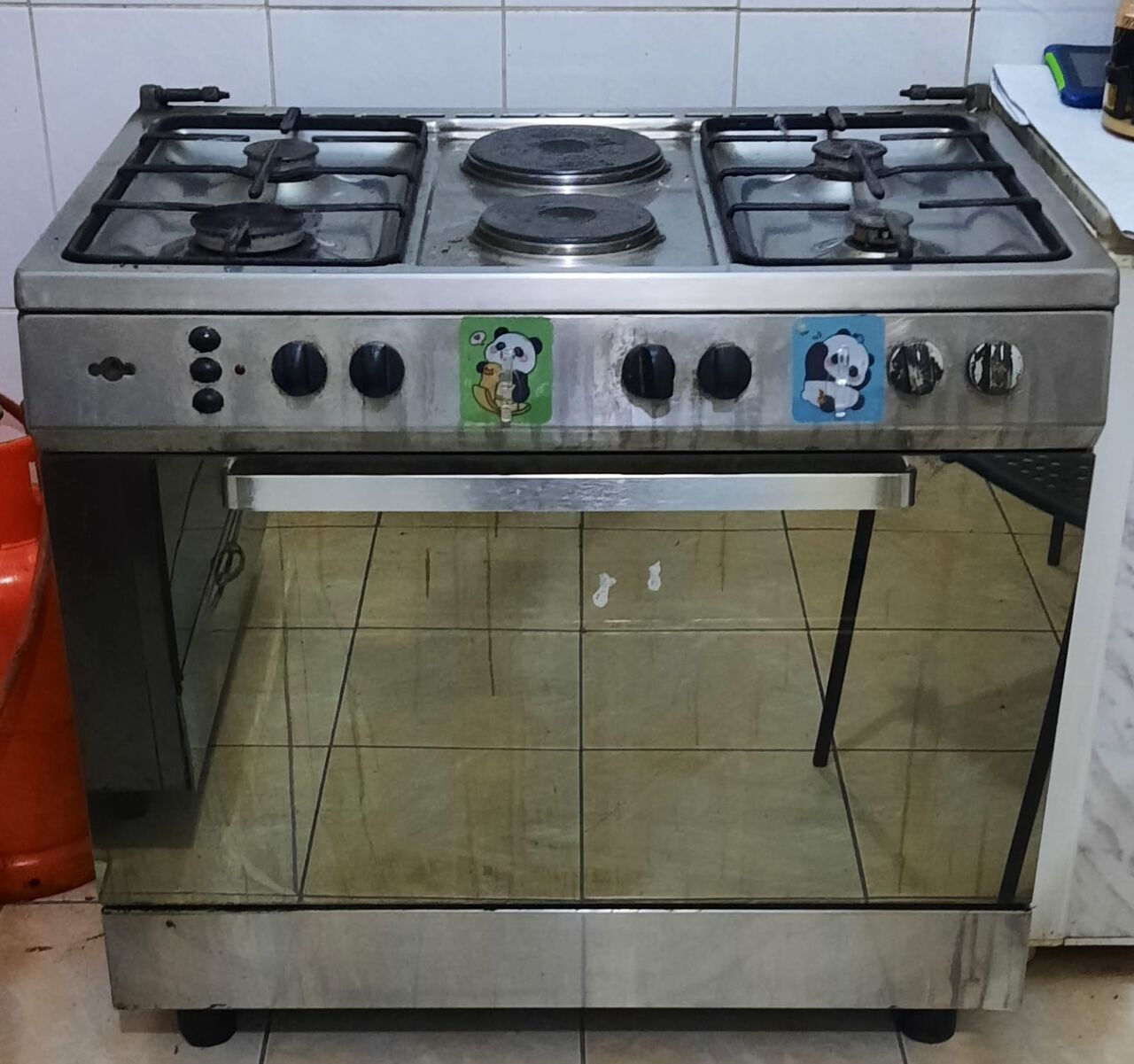 Al Safa, Household Items, SAR 300,  For Urgent Sale; Gas Stove & Good Condition Sofa Cum Bed For Sale