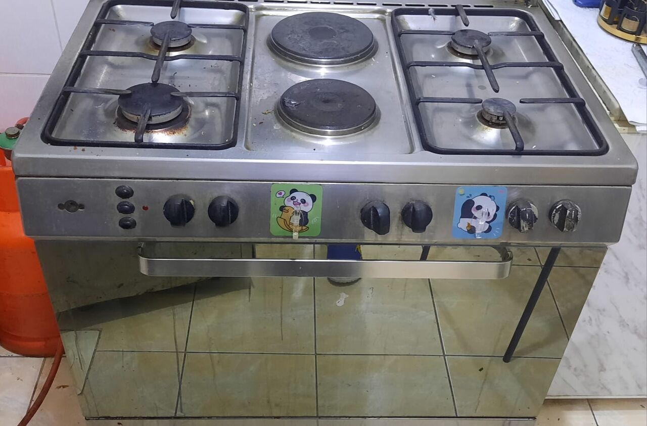 Al Safa, Household Items, SAR 300,  For Urgent Sale; Gas Stove & Good Condition Sofa Cum Bed For Sale