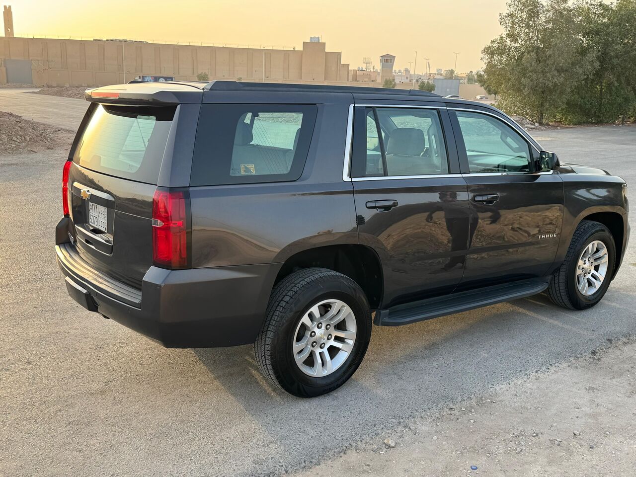 Riyadh, Vehicles, Cars & Trucks , SAR 75000,  Chevrolet Tahoe,  2018,  Automatic,  194000 KM,   Tahoe LS 5.3L | 190,000 KM | 2nd Owner | Excellent Condition