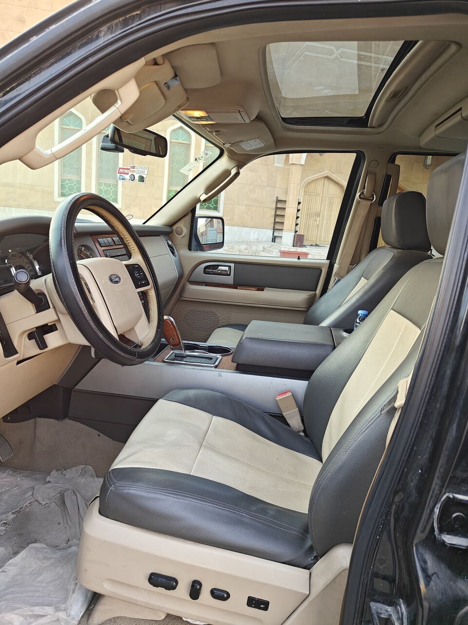 Riyadh, Vehicles, Cars & Trucks , SAR 18000,  Ford Expedition Eddie Bauer,  2007,  Automatic,  297688 KM,  Ford Expedition  Full Option American Specs For Sale