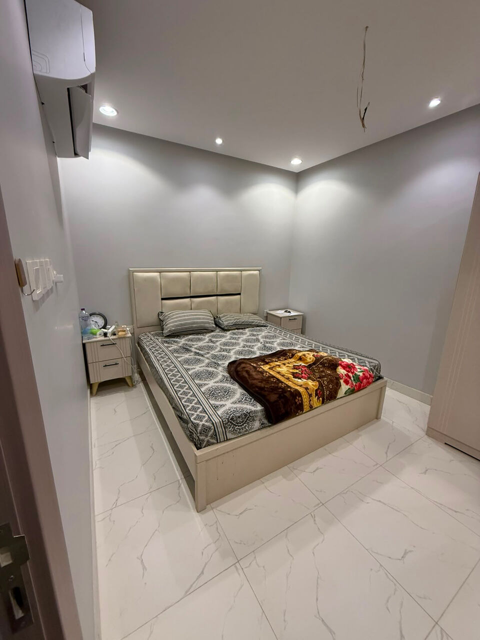 Al Wizarat, Apartments, Flats, Houses & Villas, SAR 1700/month,  1 BR,  1 Furnished Bedroom Available In Family Appartment For Single Female