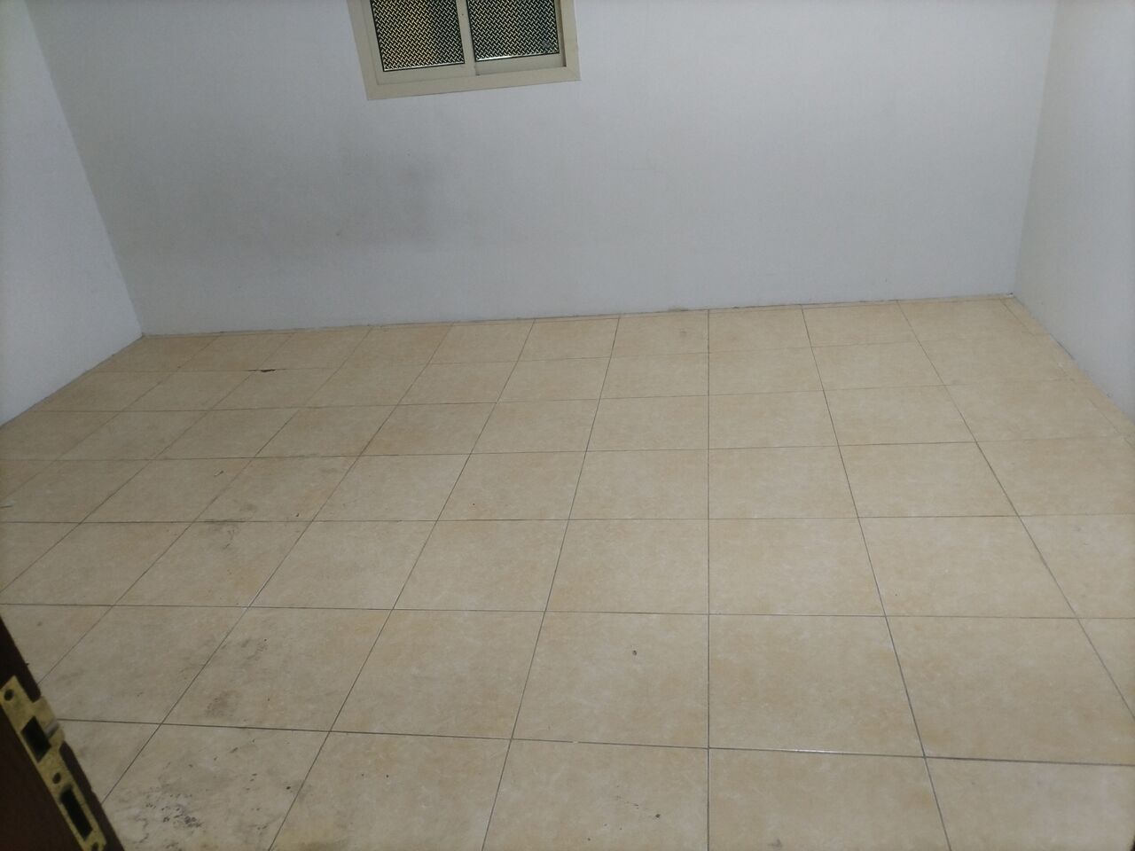 Khobar, Apartments, Flats, Houses & Villas, SAR 22/year,  3 BR,  Family Apartment For Rent (3 Bedrooms, Hall, Two Bathrooms, Two Entrance Kitchens, 1st Flo