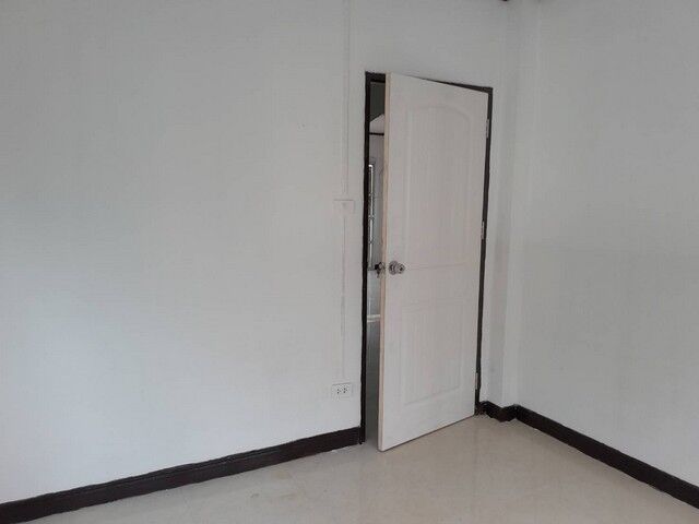 Bangkok, Real Estate For Sale, THB 18000,  6 BR,  90 Sq. Feet,  ลงทุนอสังหาฉลาดไม่มีขาดทุน  คมนาค