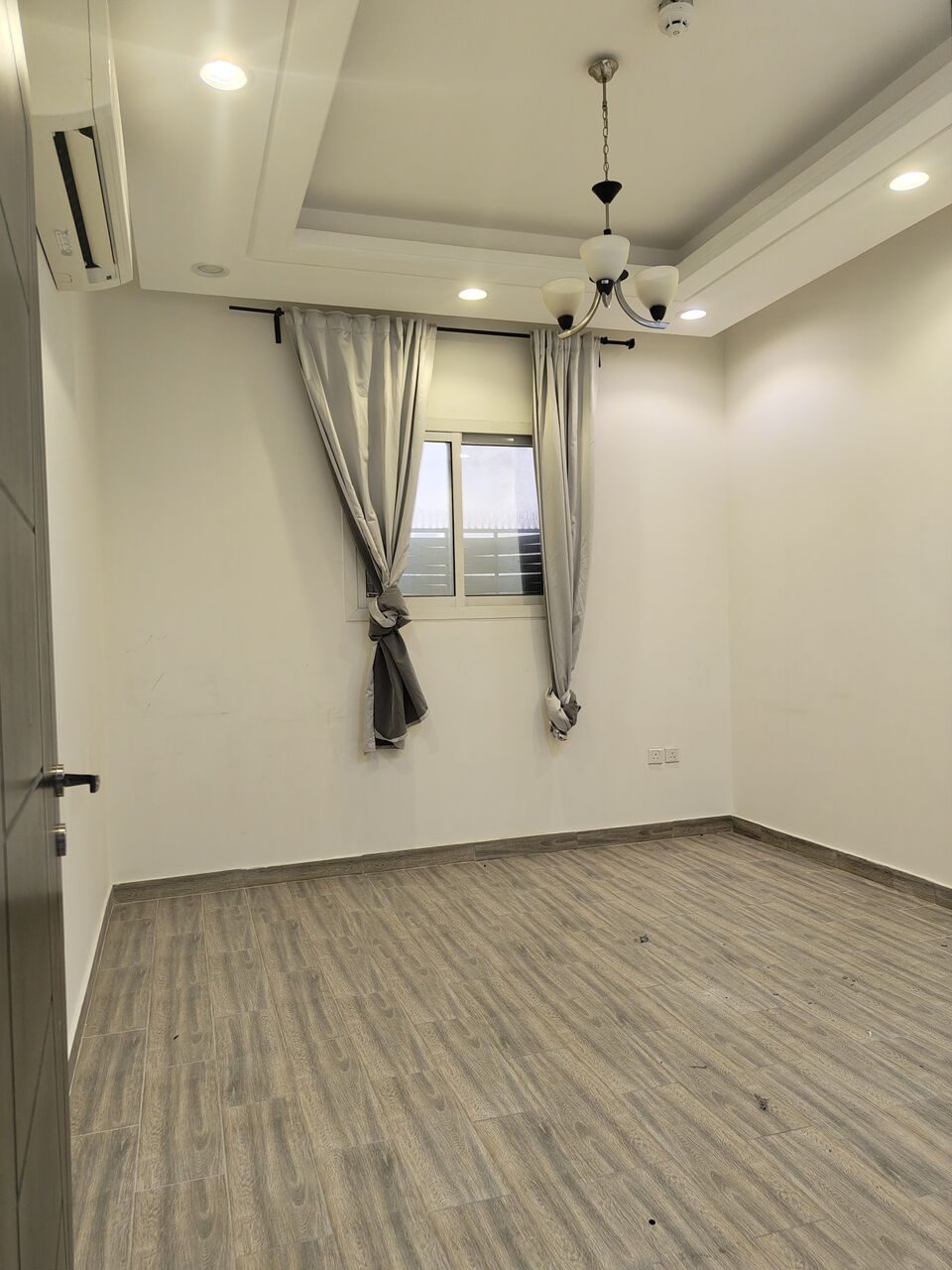 Al Malaz, Apartments, Flats, Houses & Villas, SAR 50000/year,  3 BR,  3BHK Family Apartment Available In Al Malaz Near IISR