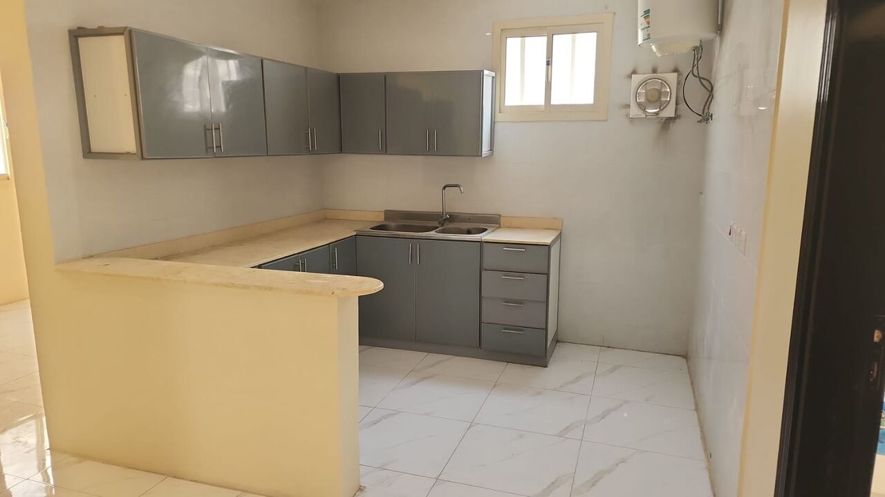 Al Malaz, Apartments, Flats, Houses & Villas, SAR 46000/year,  3 BR,  3BHK Family Apartment Available In Al Malaz Near LuLu Murabba