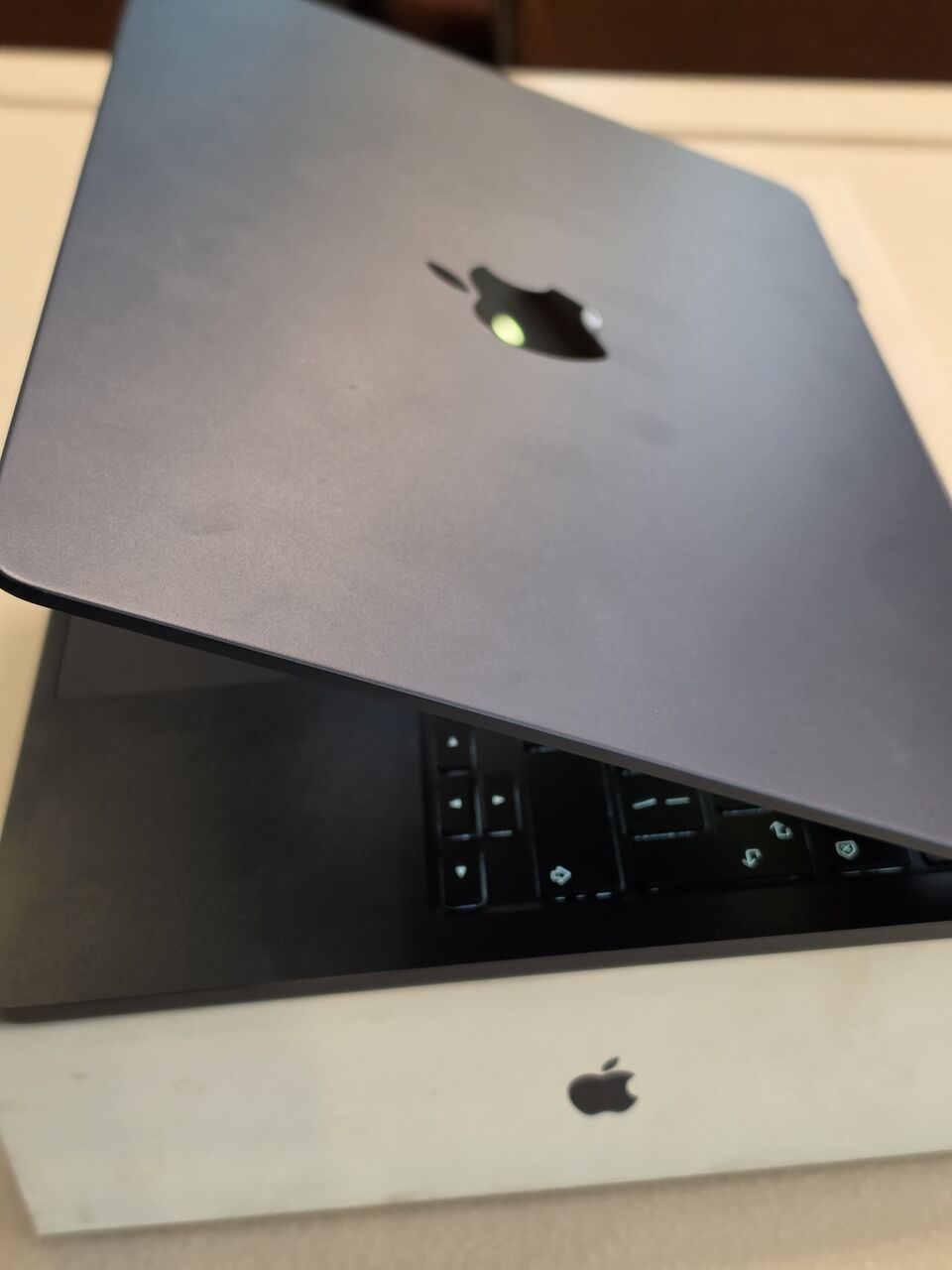 Dammam, Mobile Phones, SAR 3400,  Macbook Air M4 16Gb Ram 256gb