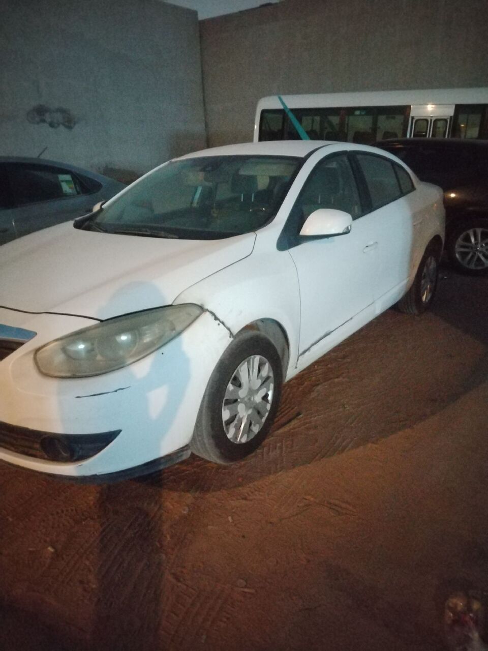 Riyadh, Vehicles, Cars & Trucks , SAR 10000,  Renault Fluence,  2012,  Automatic,  293000 KM,