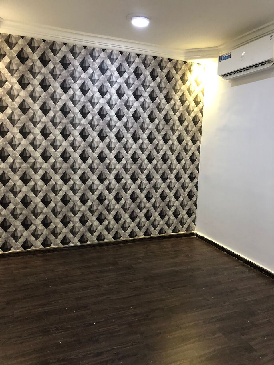 Al Hamra, Rooms for Rent, SAR 650/month,  Furnished,  SAR 650/month, Clean And Comfortable Bed Space Available For Executive Bachelors