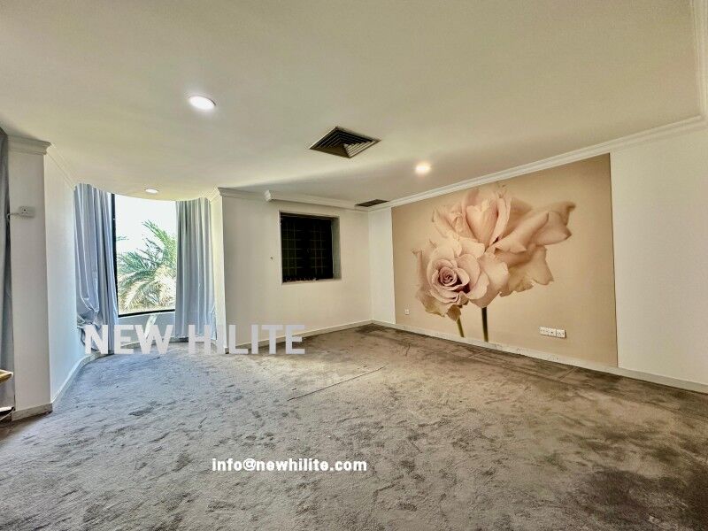 Kuwait City, Villas, KWD 1800,  Elegant 3-Bedroom Villa With Garden For Rent In Messila
