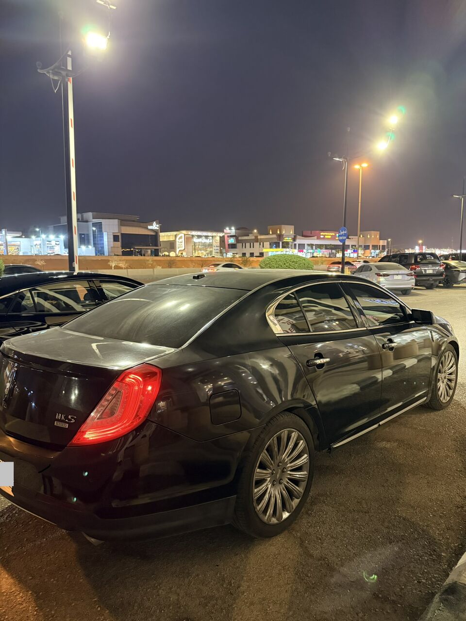 Riyadh, Vehicles, Cars & Trucks , SAR 28000,  Lincoln MKS,  2013,  Automatic,  190000 KM,