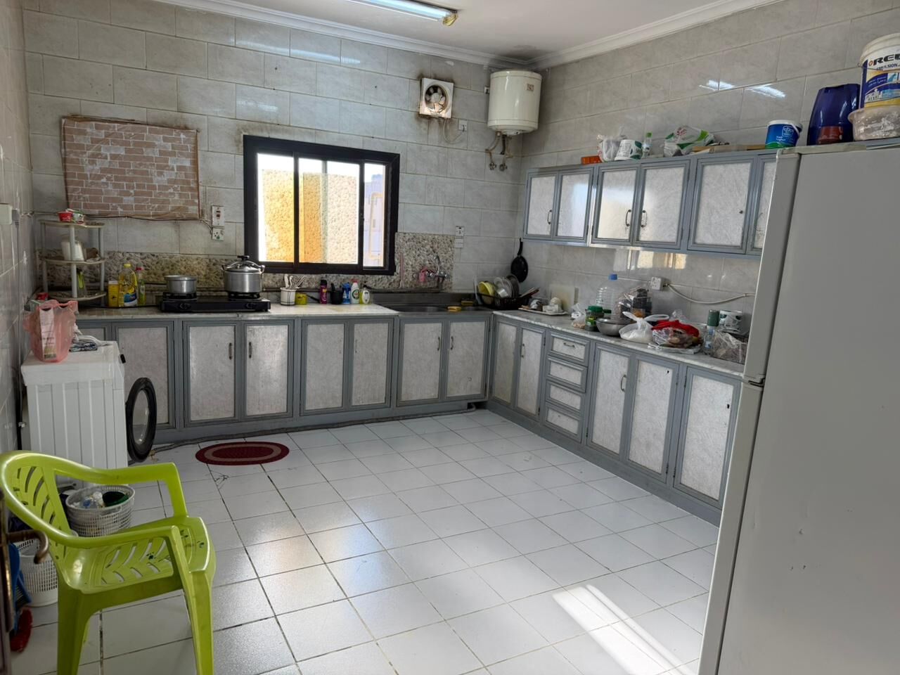 Madinah, Rooms for Rent, SAR 1000/month,  A Well Maintained Furnished Room Available For Professional Individuals( Close To Haram,