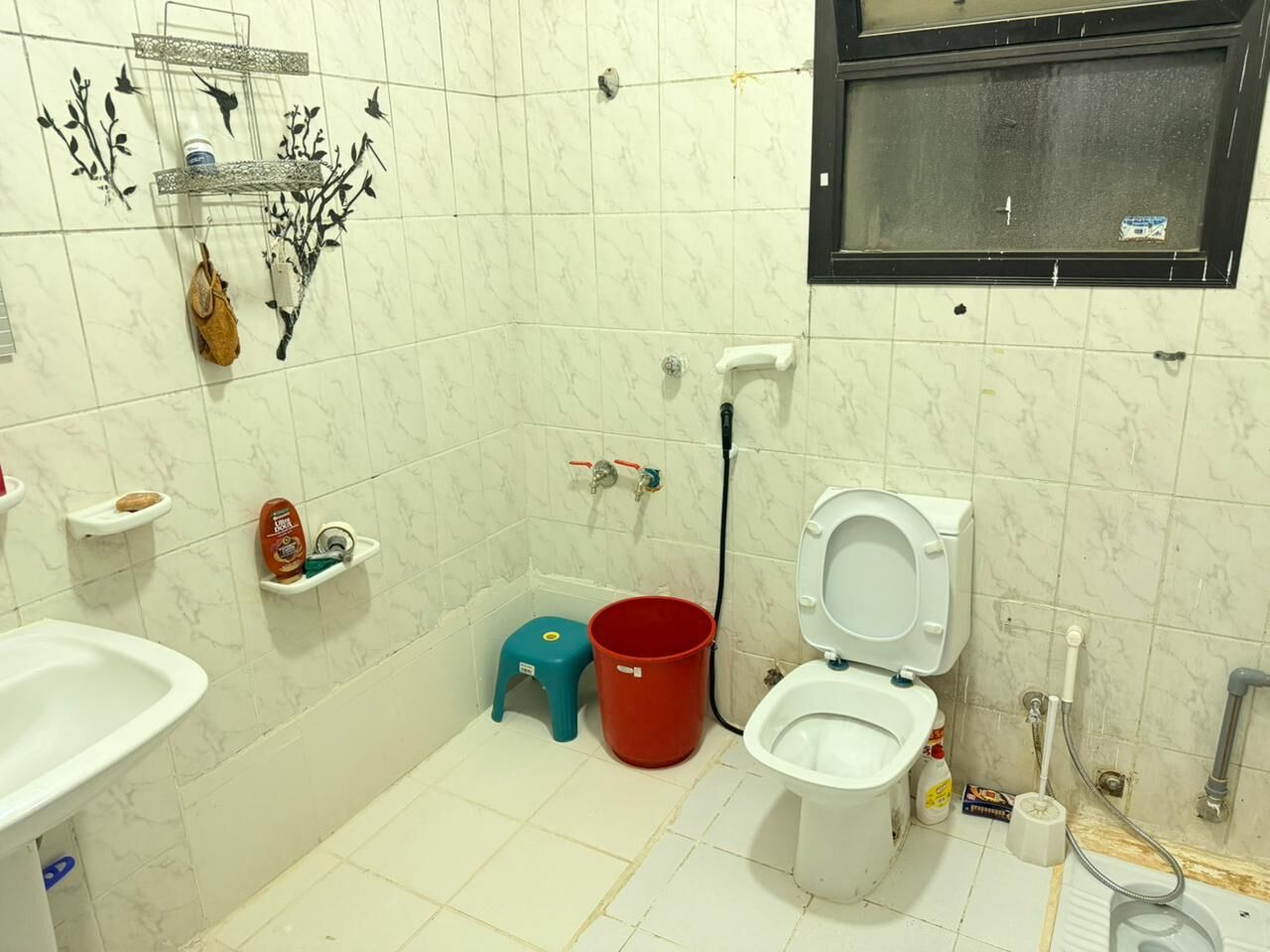 Madinah, Rooms for Rent, SAR 1000/month,  A Well Maintained Furnished Room Available For Professional Individuals( Close To Haram,