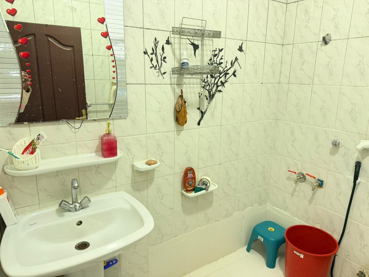 Madinah, Rooms for Rent, SAR 1000/month,  A Well Maintained Furnished Room Available For Professional Individuals( Close To Haram,