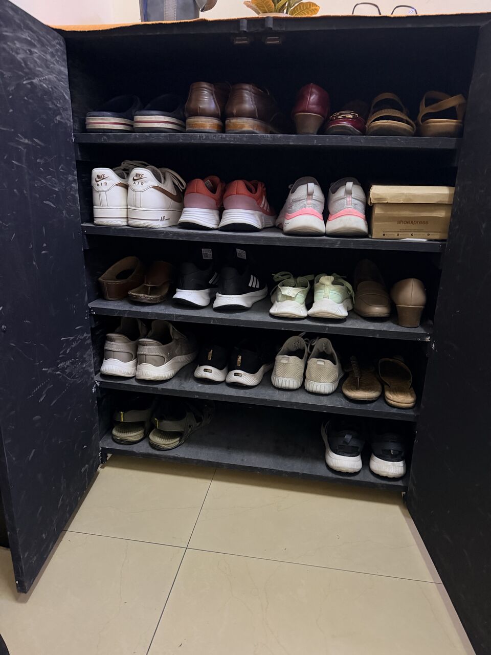 Juffair, Furniture, BHD 10,  2 Shoe Racks For Sale