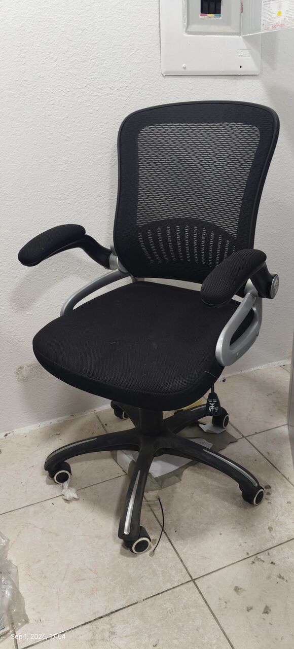Jubail, Furniture, SAR 3500,  Furnitures Available, Ac, Sofa, Shelf, Tqbles, Office Chairs, Water Cooler, Drawyer Shelf