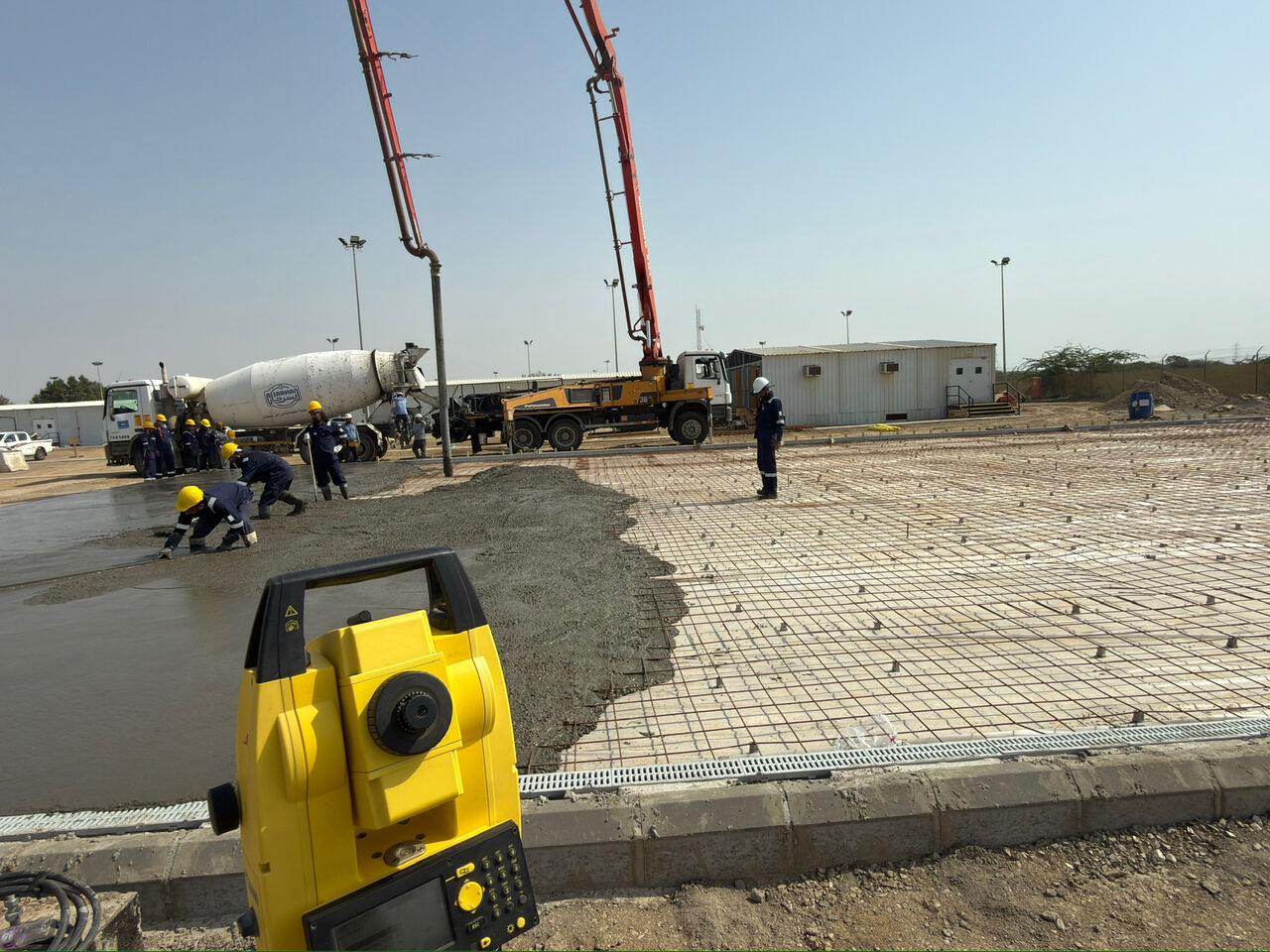 Jeddah, Construction, Surveyor With Equment