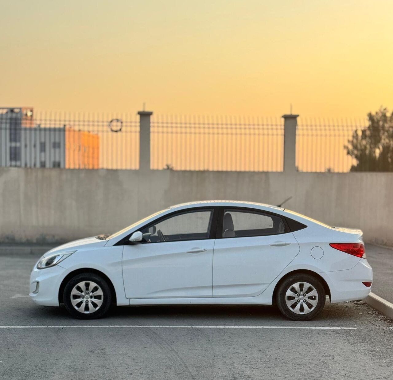Zinj, Vehicles, Cars & Trucks , BHD 2500,  HYUNDAI ACCENT,  2017,  Automatic,  147000 KM,    | ZERO ACCIDENT | MID OPTION | WELL MAINTAINED