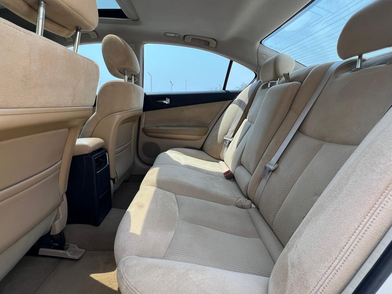 Riffa, Vehicles, Cars & Trucks , BHD 1150,  Nissan Maxima,  2010,  Automatic,  235000 KM,   MODEL  FOR SALE
