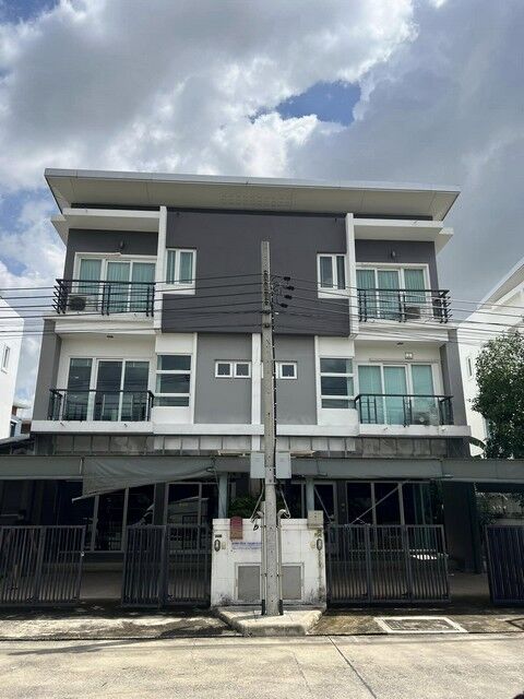 Bangkok, Villas, THB 150000,  100 Sq. Feet,  ให้เช่าโฮมออฟฟิศ 3 ชั้น 100 ตรว. 500 ตรม. หมู่