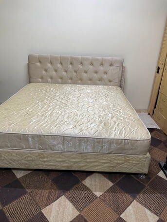 Riyadh, Furniture, SAR 500,  Queen Size Bed With Mattress And Sofa For Immediate Sale !!