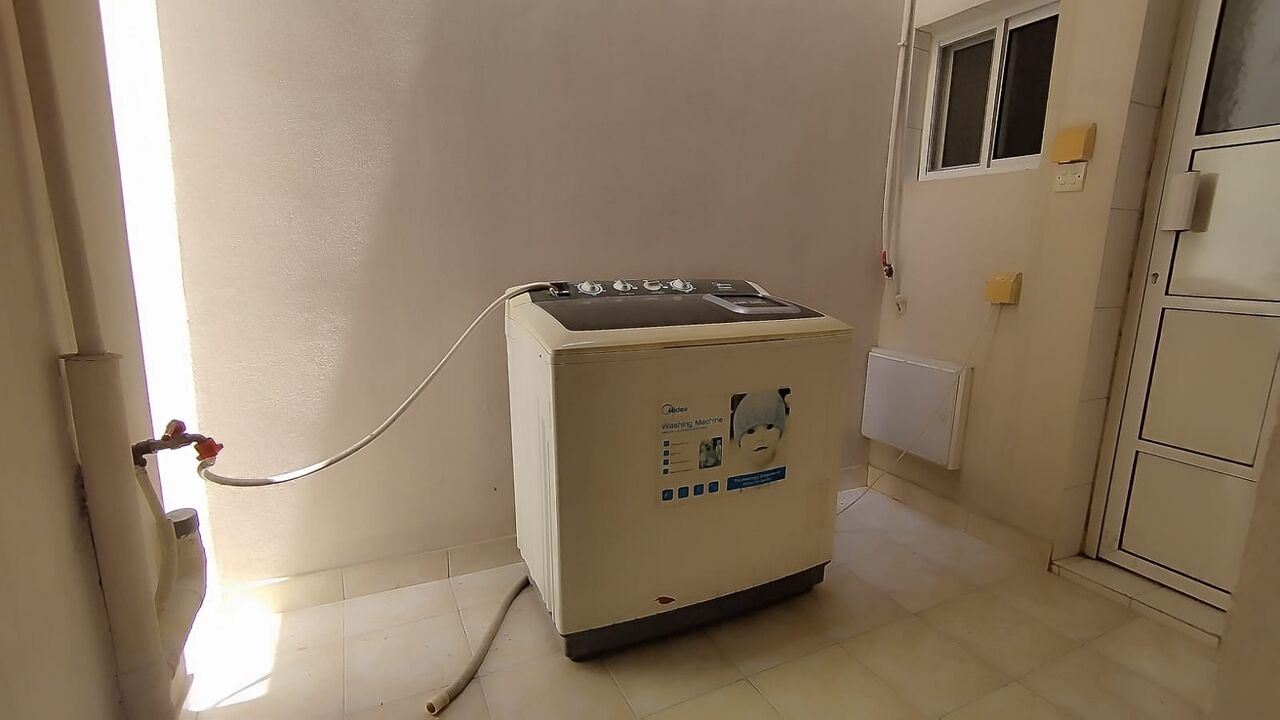 Manama, Apartments, Flats, Houses & Villas, BHD 180/year,  1 BR,  Isatown:- Groundfloor Furnished Studio Flat On Rent With Ewa..