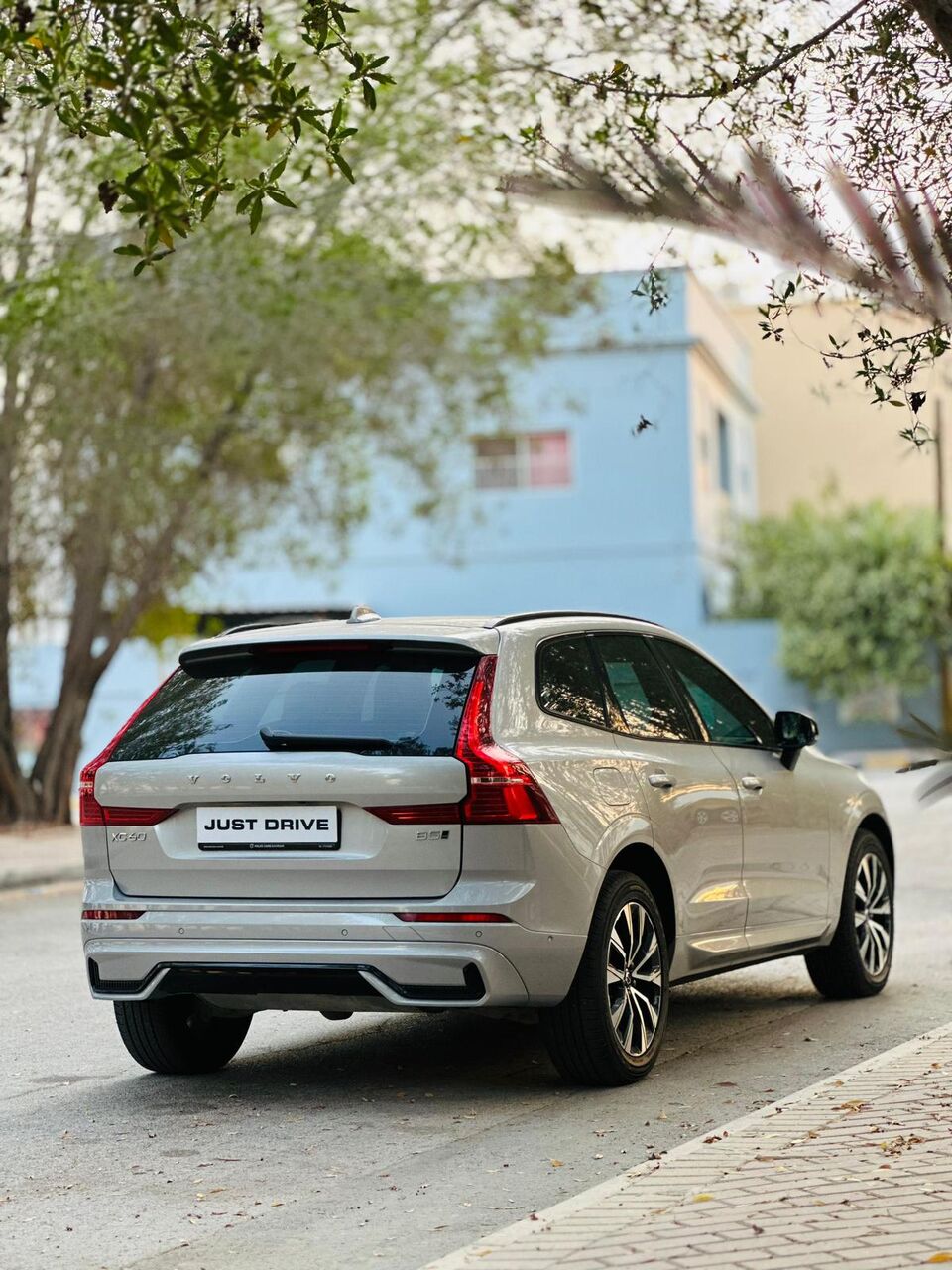 Segaya, Vehicles, Cars & Trucks , BHD 10650,  Volvo XC60,  2023,  Automatic,  51000 KM,    MODEL FULLY LOADED AGENT MAINTAINED SUV CALL OR WHATSAPP ON 35400768