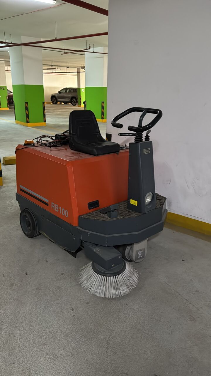 Manama, Machinery, BHD 1000,  SWEEPER MACHINE FOR SALE
