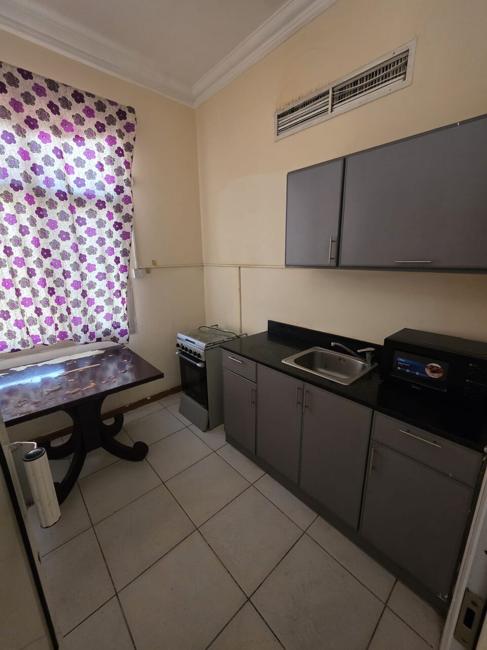Hoora, Apartments, Flats, Houses & Villas, BHD 230/month,  1 BR,  Flat For Rent In Hoora With EWA , Unlimited , Exhibition Road