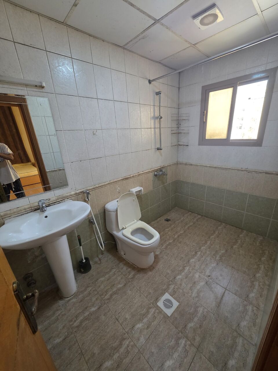 Hoora, Apartments, Flats, Houses & Villas, BHD 230/month,  1 BR,  Flat For Rent In Hoora With EWA , Unlimited , Exhibition Road