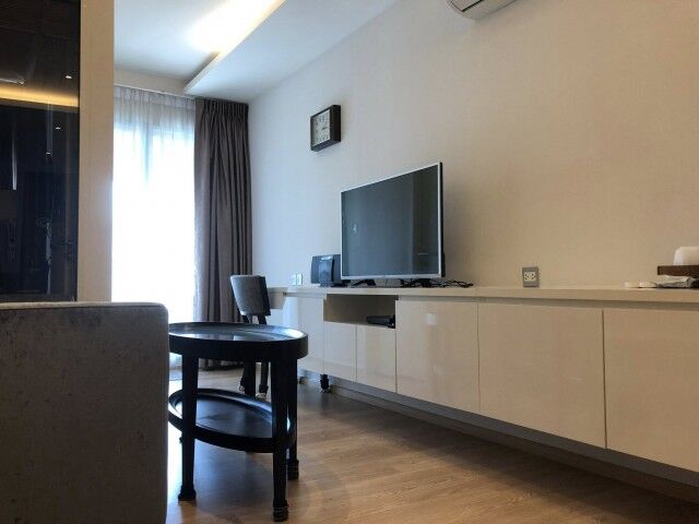 Bangkok, Villas, THB 28000,  43 Sq. Meter,  H Sukhumvit 43 Private Spacious 9th Floor BTS PhromPhong