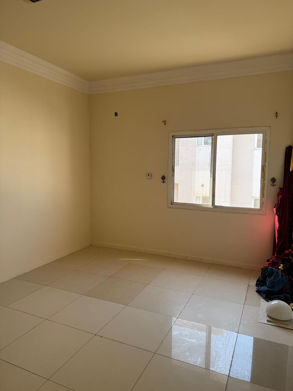 Salmaniya, Apartments, Flats, Houses & Villas, BHD 200/month,  2 BR,  2 Bedroom Unfurnished Flat For Rent Without Ewa